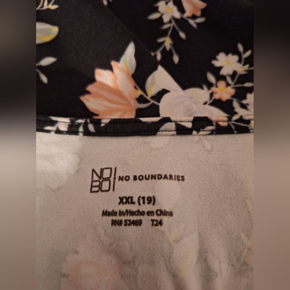 💮NO BOUNDARIES women's floral print midi dress. Size XXL - Picture 8 of 9